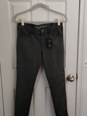 American Eagle Outfitters Women’s Dark Gray Skinny Jeans